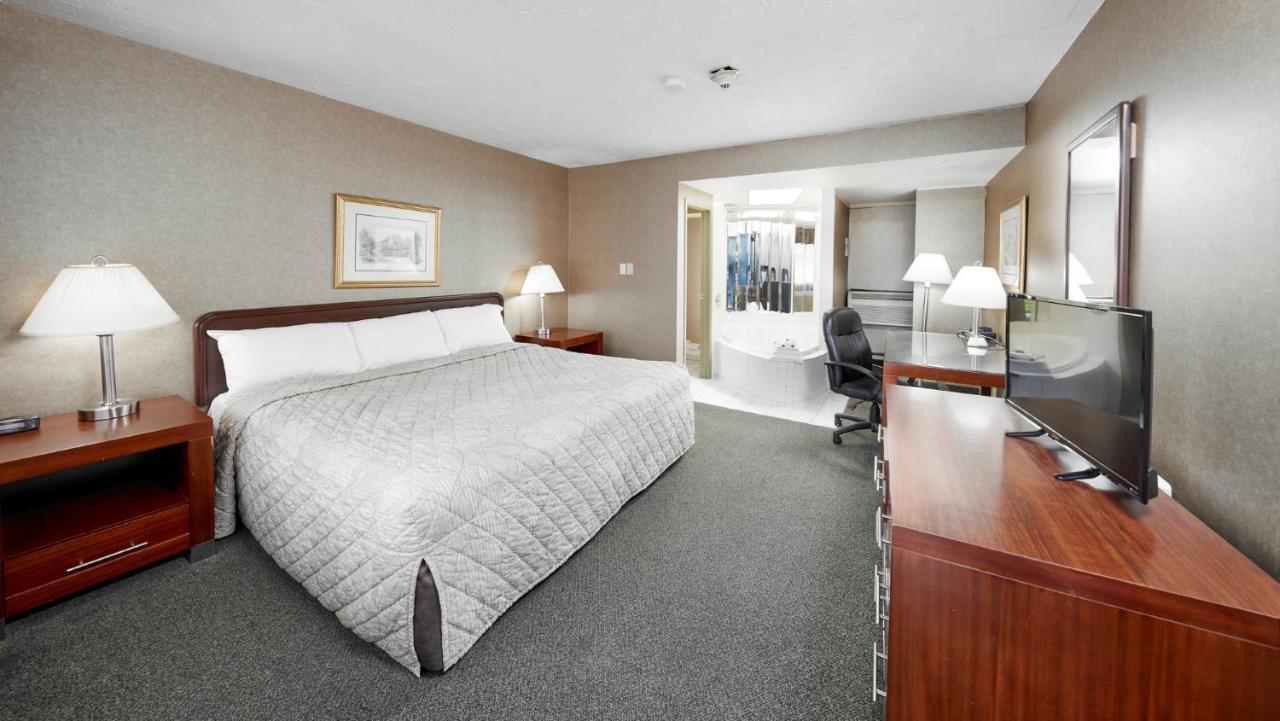 Hotel The Falls &